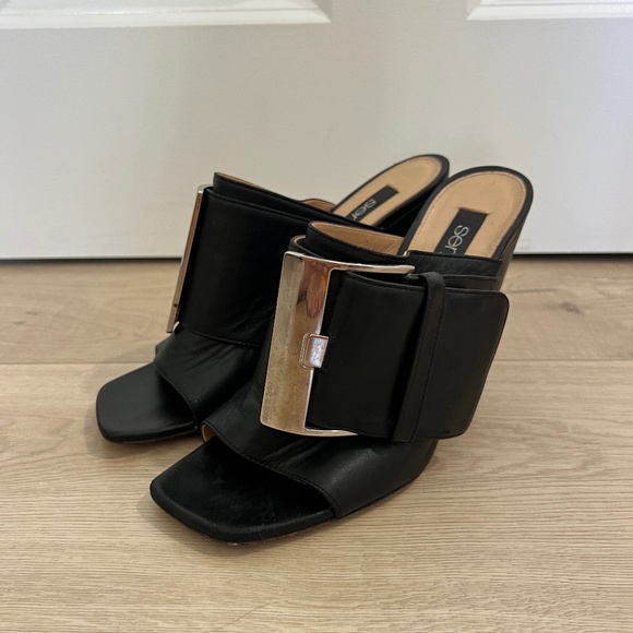 Sergio Rossi buckle heels - Picture 1 of 6